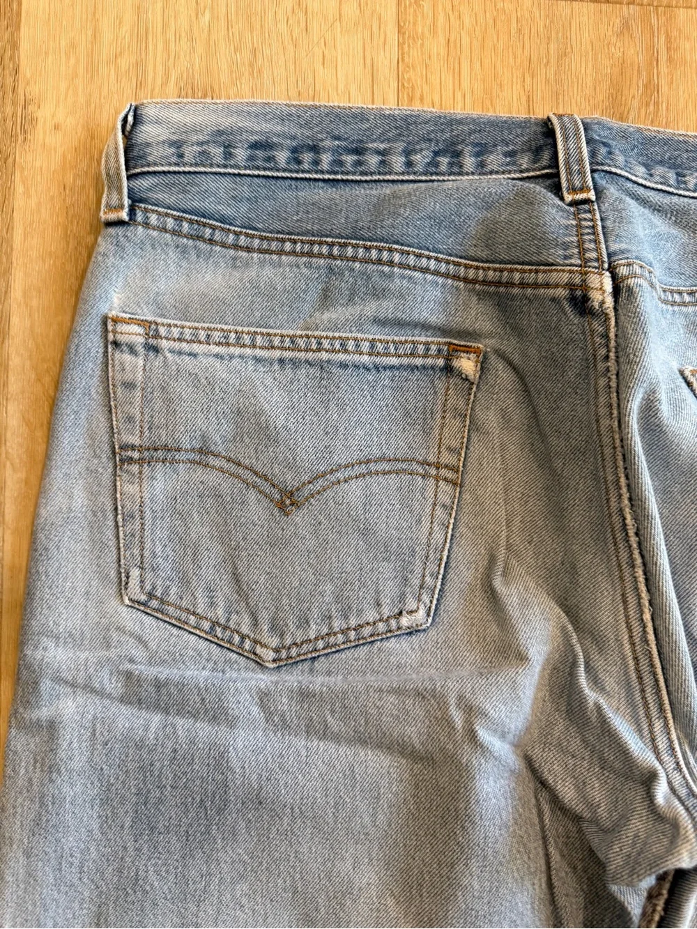 Vintage Levi's 501XX Made in USA 555 Valencia St 2001 Red Tag 35x34 Fit W33 L30